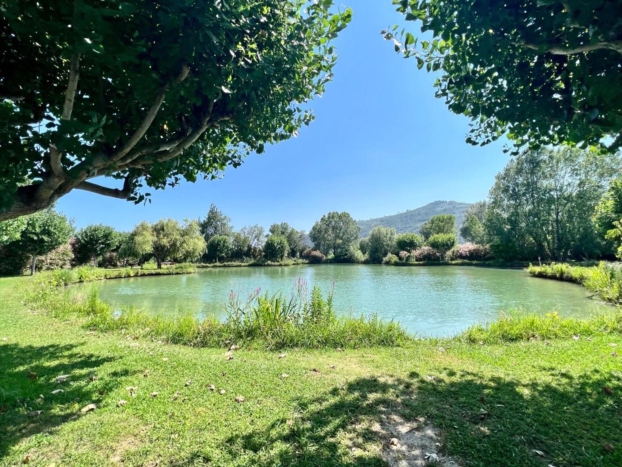 Domaine du Lac de la vallée La Roquette-sur-Siagne Esterno foto