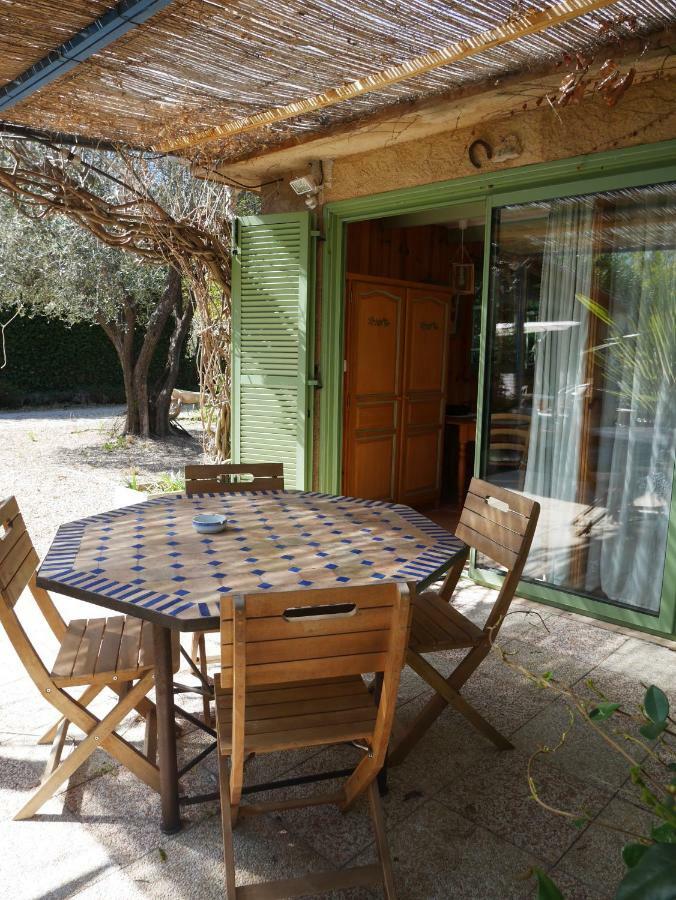 Domaine du Lac de la vallée La Roquette-sur-Siagne Esterno foto